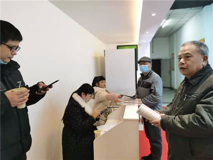 四川中青旅綿陽分社、綿陽市中旅假日旅行社、綿陽自來文化傳播有限公司24H自助售貨服務(wù)盛大開業(yè)